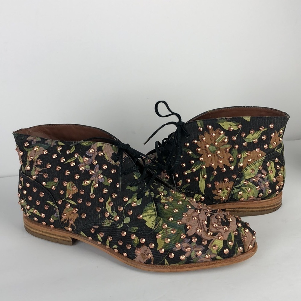 Matiko Floral Stud Lace Up Ankle Boots 8.5